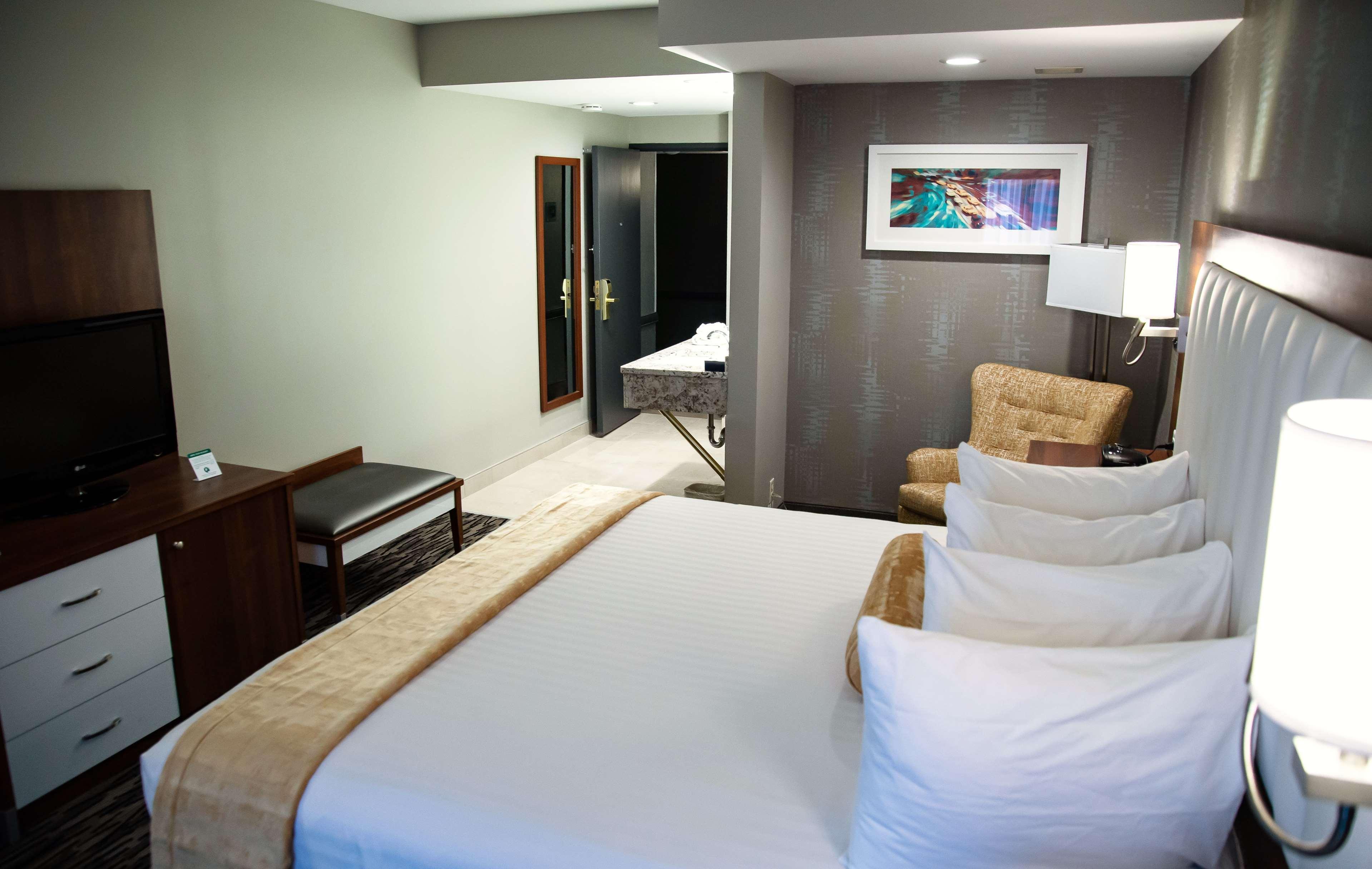 Best Western On The Avenue Бъфало Екстериор снимка