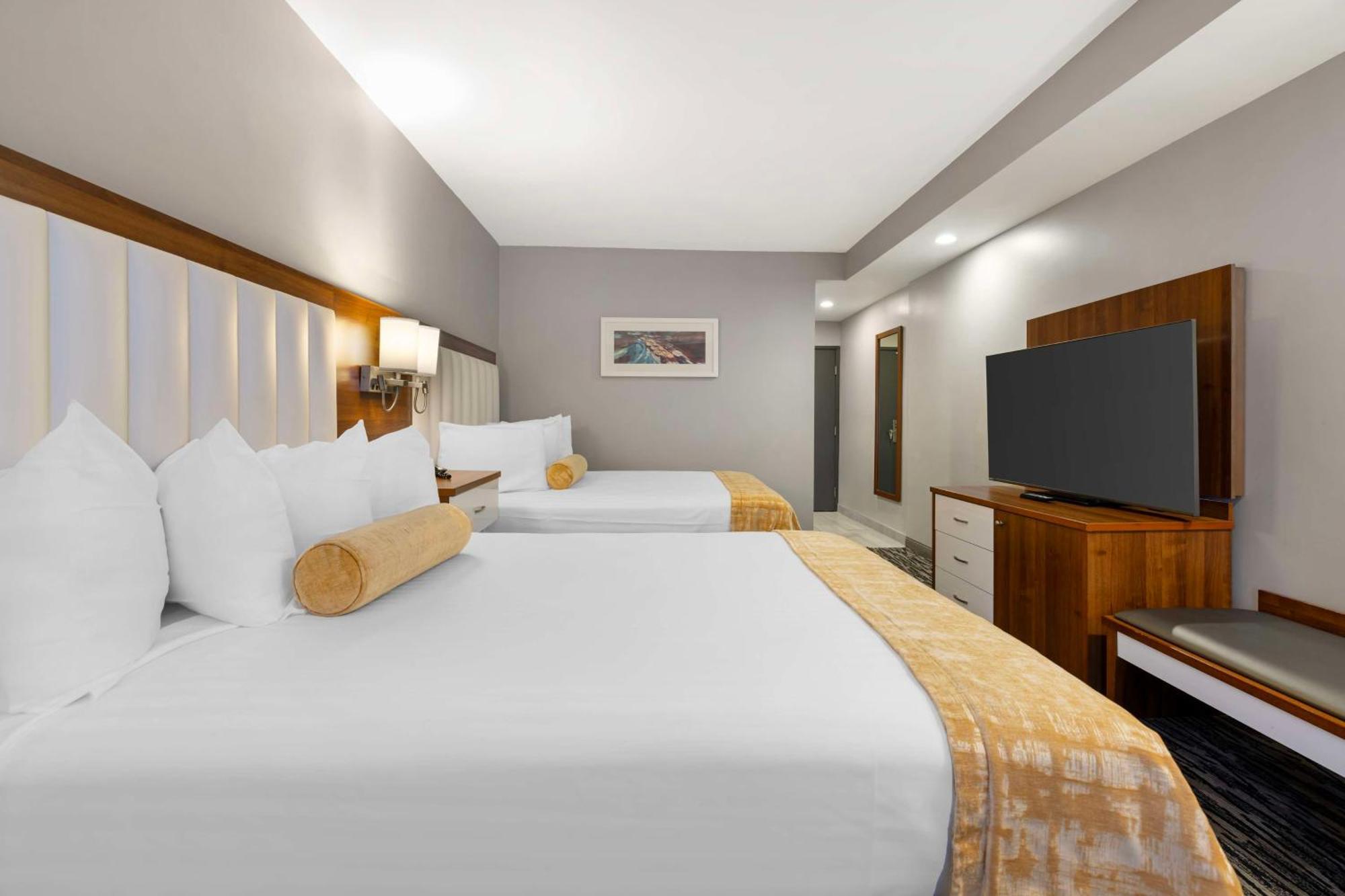 Best Western On The Avenue Бъфало Екстериор снимка