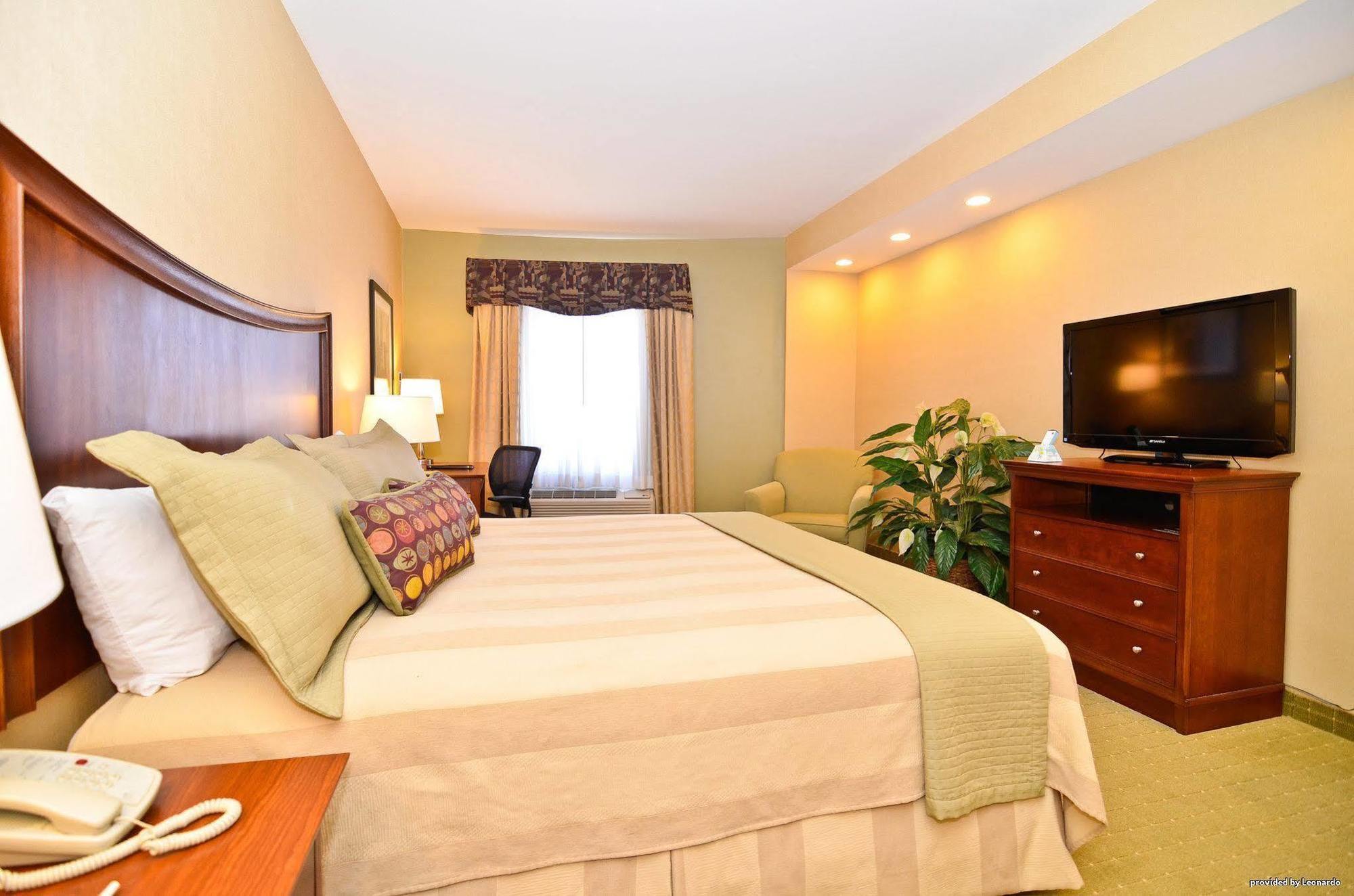 Best Western On The Avenue Бъфало Стая снимка